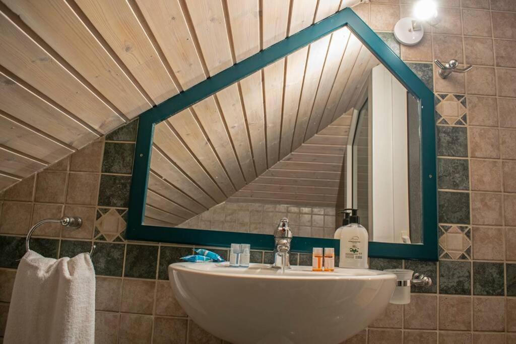 Ostria House Villa Pinakokhorion Luaran gambar